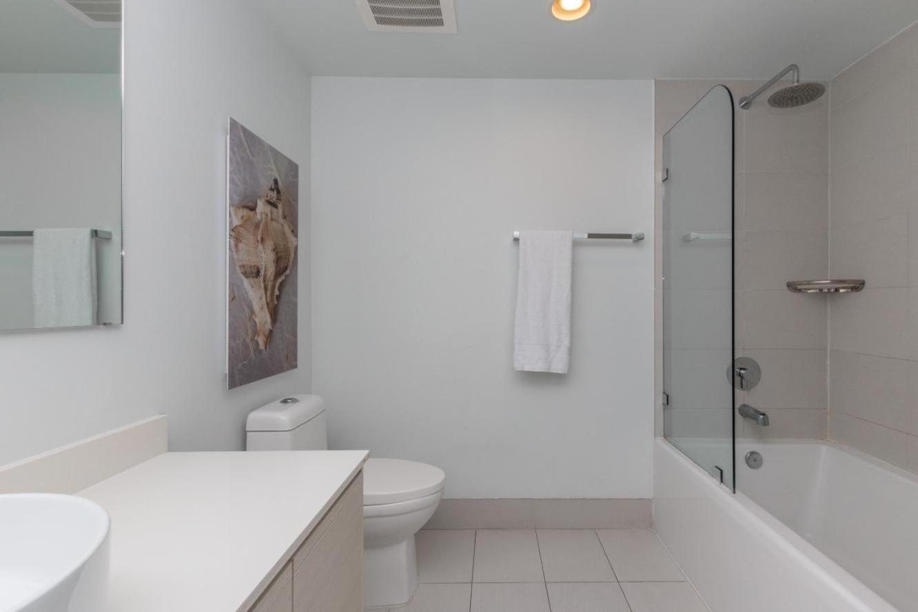 Modern One Bedroom Rental At Beach Walk Resort Miami 18Th Floor Hallandale Beach Exterior photo